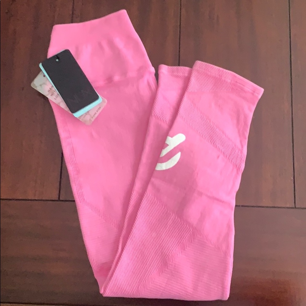 Peloton NUX Shapeshifter 7/8 Legging